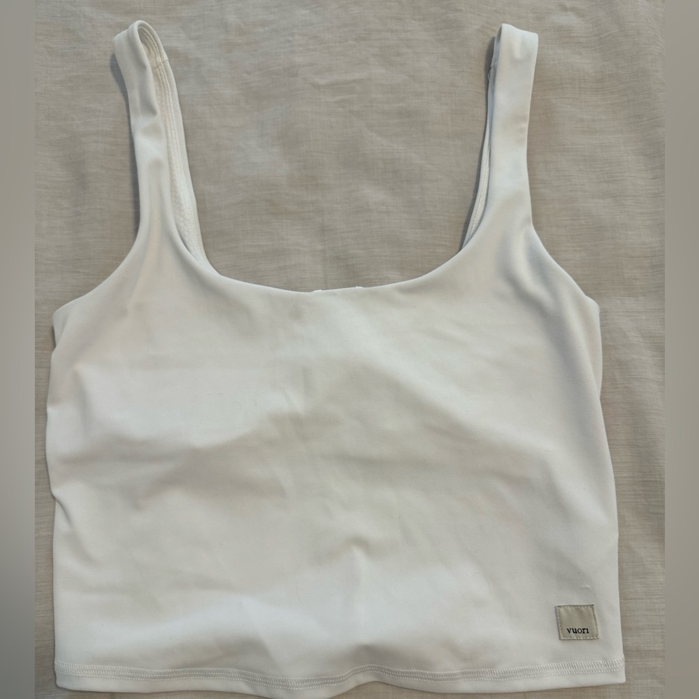 Vuori Cropped White Tank - Perfect Condition